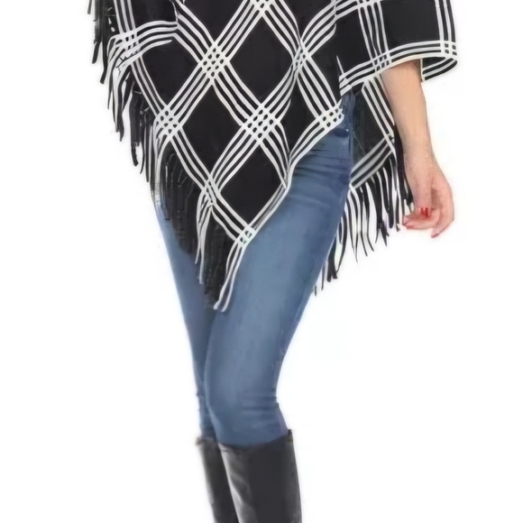 White Mark Dakota Poncho - Picture 1 of 4